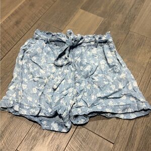 Velvet Heart Light Blue Floral Tie-Waist High Waist Shorts